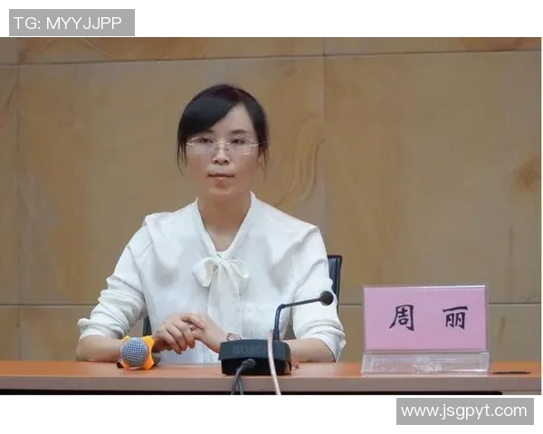 周丽独家：深入浅出解析足球技巧与比赛策略分享